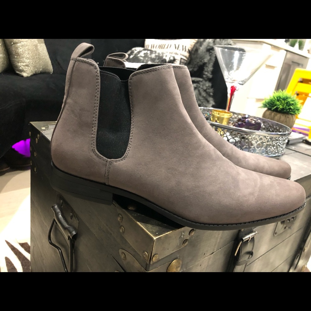 Men’s ASOS Chelsea boot (fits like an 8.5) sz 8